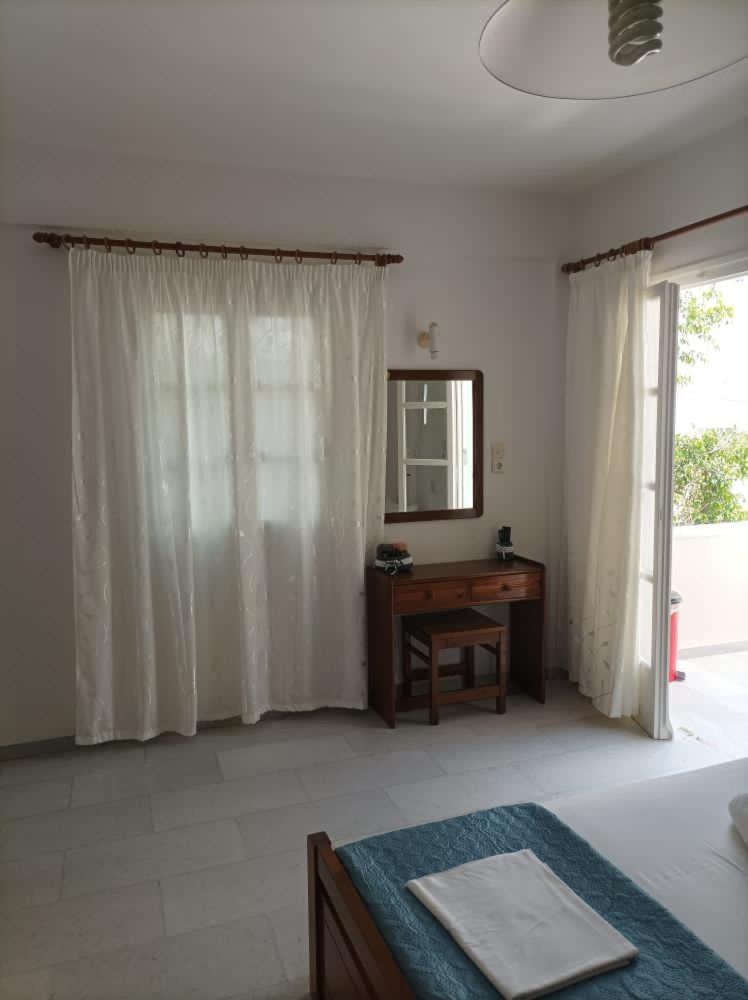 Naxos City Asiminas酒店 外观 照片